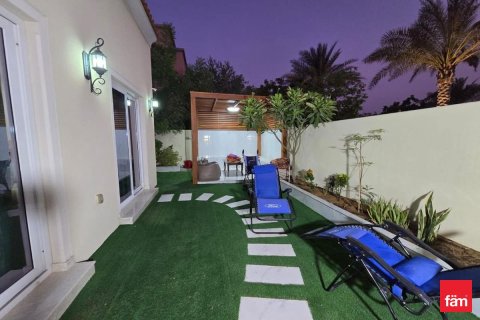 Villa à Dubai, 4 chambres, 229.9 m², № 84642