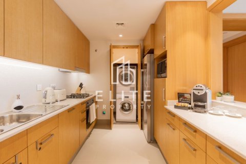 Apartment in Downtown Dubai (Downtown Burj Dubai), Dubai 3 bedrooms, 190 sq.m. № 137337 - photo 8