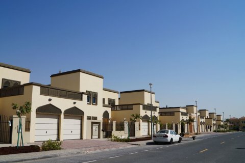 Купить виллу в Jumeirah Park Homes, Jumeirah Park, Дубай: 6 спален, 743м², № 3981 - фото 4