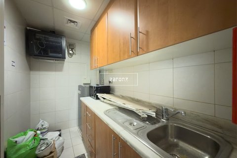 Office in Jumeirah Lake Towers, Dubai 168.1 sq.m. № 49117 - photo 15