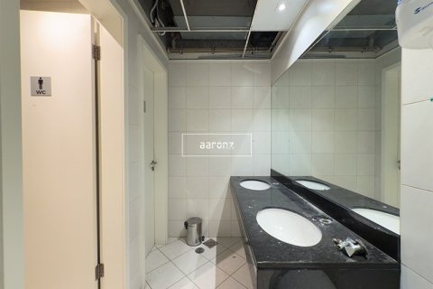 Office in Jumeirah Lake Towers, Dubai 168.1 sq.m. № 49117 - photo 17