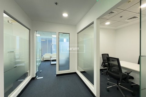 Office in Jumeirah Lake Towers, Dubai 168.1 sq.m. № 49117 - photo 7