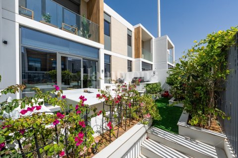 Villa in Ruba, Arabian Ranches 3, Dubai 3 bedrooms, 144.83949312 sq.m. № 101399 - photo 2