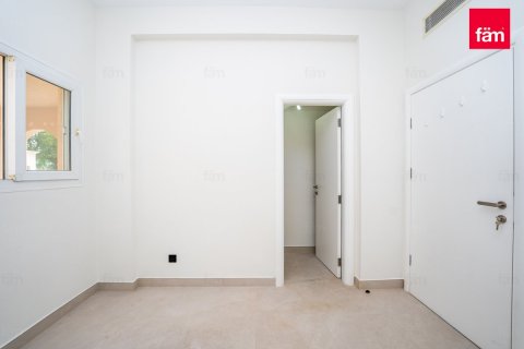 Villa in Dubai 3 bedrooms, 255 sq.m. № 48873 - photo 15