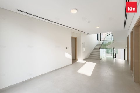 Villa en Dubai, 4 dormitorios, 531.8 m², № 70701 - foto 3