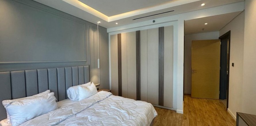 Квартира в Аль-Сатве, Дубай, 3 спальни, 245.6м², № 55621