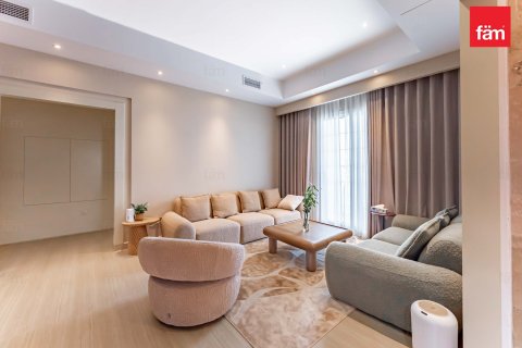 Villa in Dubai 5 bedrooms, 816.4 sq.m. № 41225 - photo 8