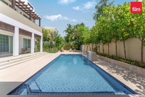 Villa in Dubai 5 bedrooms, 816.4 sq.m. № 41225 - photo 27