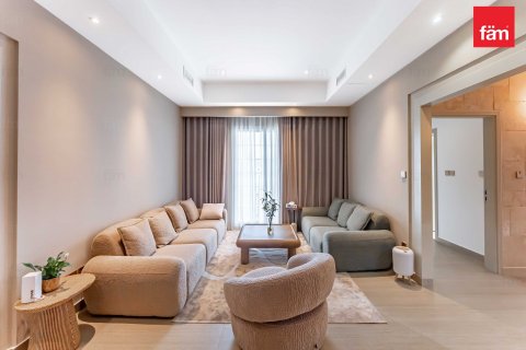 Villa in Dubai 5 bedrooms, 816.4 sq.m. № 41225 - photo 3