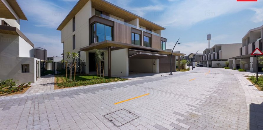 Villa en Dubai, 3 dormitorios, 333 m², № 114340