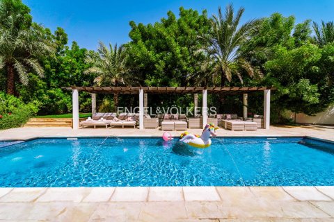 Villa en Saheel, Arabian Ranches, Dubai, 5 dormitorios, 1274.6 m², № 4335 - foto 1