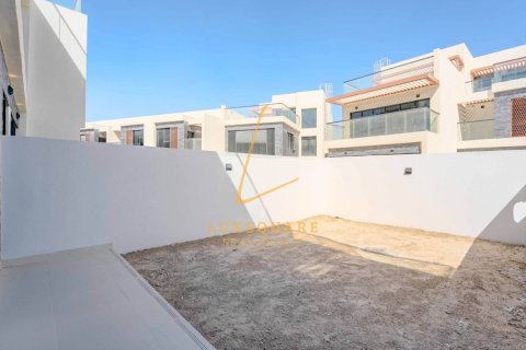 Adosado en DAMAC Hills (Akoya by DAMAC), Dubai, 5 dormitorios, 172 m², № 98020 - foto 28