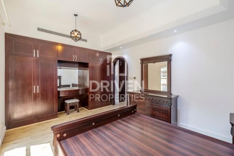 Купить виллу в Dubai Sports City, Дубай: 3 спальни, 270м², № 19372 - фото 21