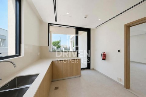 Villa in Arabian Ranches 3, Dubai 4 bedrooms, 417.51 sq.m. № 142857 - photo 5