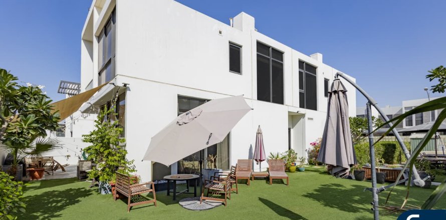 Вилла в DAMAC Hills (Akoya by DAMAC), Дубай, 6 спален, 457м², № 78720