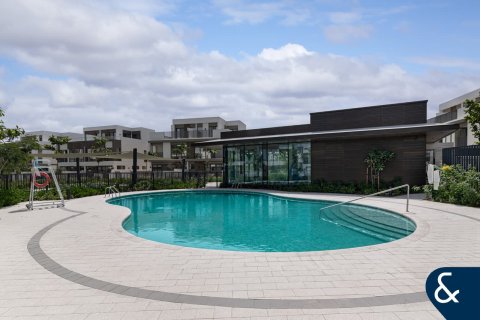 Купить таунхаус в Tilal Al Ghaf, Дубай: 4 спальни, 317м², № 78719 - фото 19