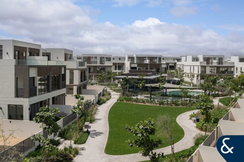 Купить таунхаус в Tilal Al Ghaf, Дубай: 4 спальни, 317м², № 78719 - фото 1