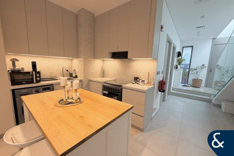 Купить таунхаус в District 7, Мохаммед Бин Рашид Сити, Дубай: 2 спальни, 110м², № 78732 - фото 2