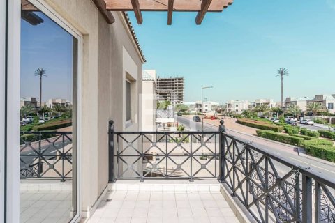 Villa in Living Legends, Dubai 4 bedrooms, 449 sq.m. № 57317 - photo 25