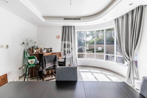 Villa in Living Legends, Dubai 4 bedrooms, 449 sq.m. № 57317 - photo 17