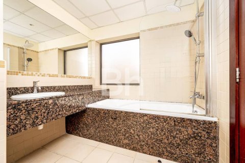 Apartment in Jumeirah Beach Residence, Dubai 2 bedrooms, 120 sq.m. № 57338 - photo 10