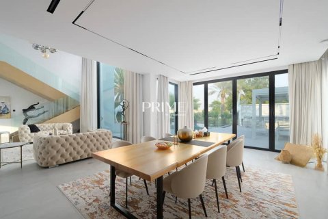 Villa in Jumeirah Islands, Dubai 4 bedrooms, 520 sq.m. № 57318 - photo 15