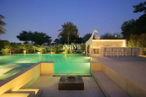 Villa in Jumeirah Islands, Dubai 4 bedrooms, 520 sq.m. № 57318 - photo 17