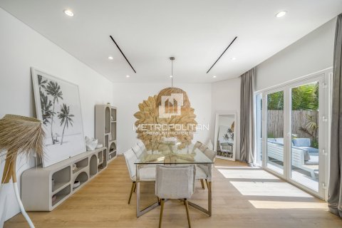 Villa en Signature Villas, Palm Jumeirah, Dubai, 5 dormitorios, 512 m², № 15972 - foto 2