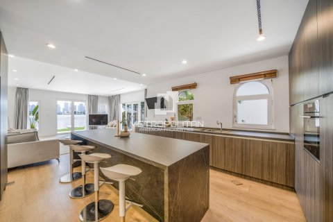 Villa en Signature Villas, Palm Jumeirah, Dubai, 5 dormitorios, 512 m², № 15972 - foto 3
