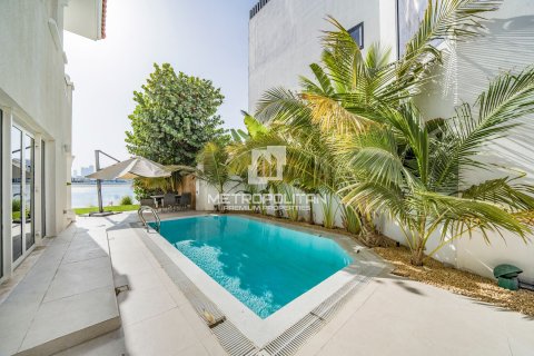 Villa en Signature Villas, Palm Jumeirah, Dubai, 5 dormitorios, 512 m², № 15972 - foto 1