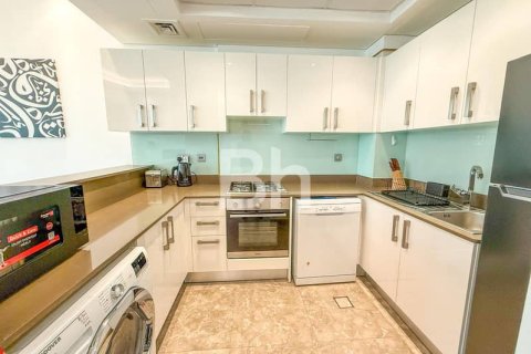 Снять в аренду квартиру в Дубай Марине, Дубай: 1 спальня, 75м², № 21758 - фото 2