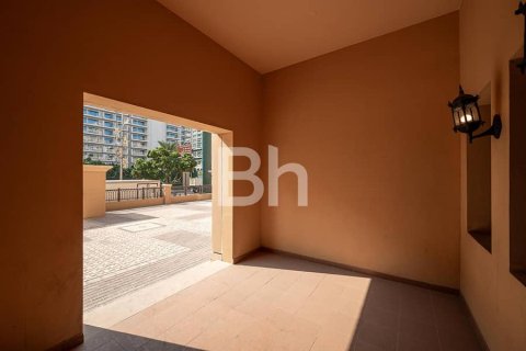Снять в аренду таунхаус в Пальме Джумейре, Дубай: 3 спальни, 346м², № 21775 - фото 17