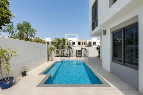 Adosado en Hayat Townhouses, Town Square, Dubai, 4 dormitorios, 287.53 m², № 142911 - foto 23