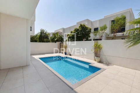 Adosado en Hayat Townhouses, Town Square, Dubai, 4 dormitorios, 287.53 m², № 142911 - foto 25