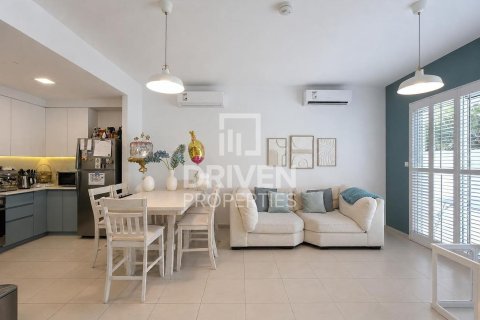 Adosado en Hayat Townhouses, Town Square, Dubai, 4 dormitorios, 287.53 m², № 142911 - foto 2