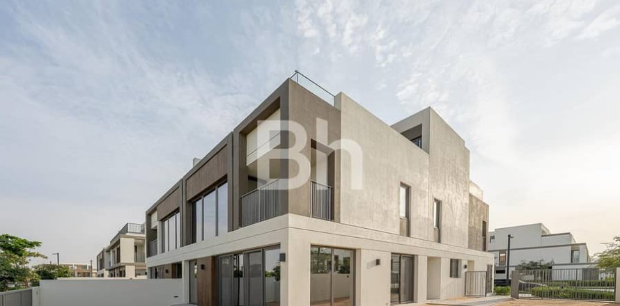 Вилла в Tilal Al Ghaf, Дубай, 4 спальни, 317м², № 22167