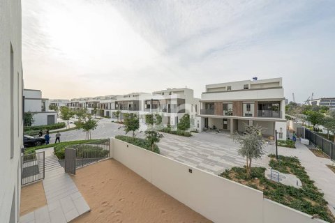 Снять в аренду виллу в Tilal Al Ghaf, Дубай: 4 спальни, 317м², № 22167 - фото 15