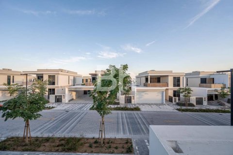 Снять в аренду виллу в Tilal Al Ghaf, Дубай: 4 спальни, 317м², № 22167 - фото 23