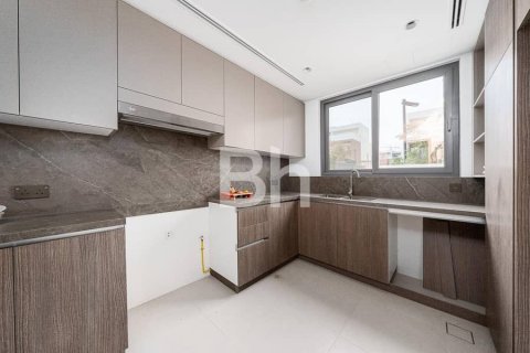 Снять в аренду виллу в Tilal Al Ghaf, Дубай: 4 спальни, 317м², № 22167 - фото 12