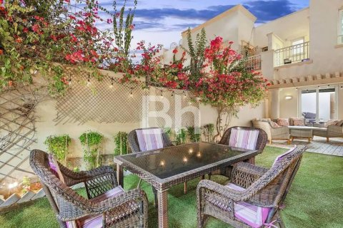 فيلا في The Springs, دبي 2 غرف نوم, 207 م² رقم 22163 - صورة 3