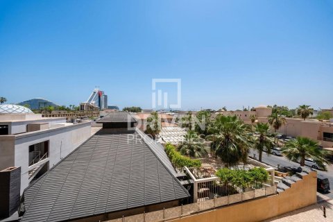 Apartamento en Umm Suqeim 3, Umm Suqeim, Dubai, 1 dormitorio, 71.07 m², № 128929 - foto 13