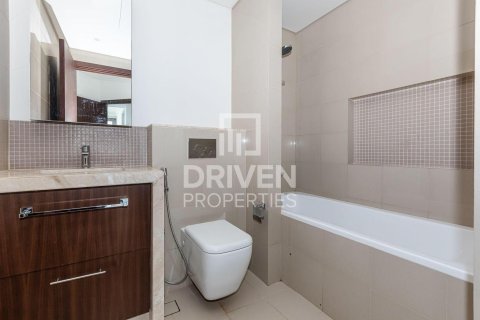 Apartment in Boulevard Point, Downtown Dubai (Downtown Burj Dubai), Dubai 2 bedrooms, 129.97 sq.m. № 128918 - photo 16