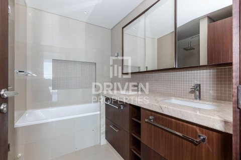 Apartment in Boulevard Point, Downtown Dubai (Downtown Burj Dubai), Dubai 2 bedrooms, 129.97 sq.m. № 128918 - photo 15