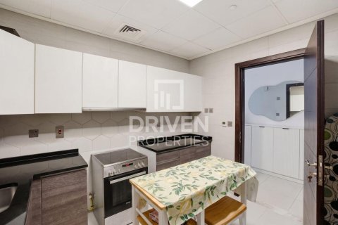 Apartment in Downtown Dubai (Downtown Burj Dubai), Dubai 1 bedroom, 98.2 sq.m. № 128919 - photo 7