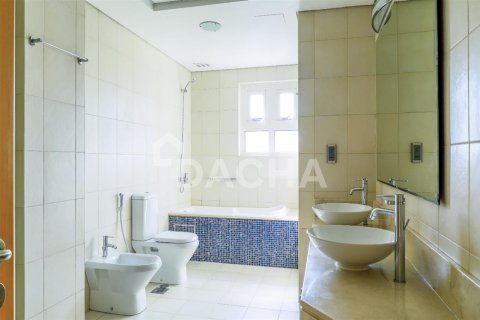 Apartment in Palm Jumeirah, Dubai 3 bedrooms, 202.6 sq.m. № 6911 - photo 14
