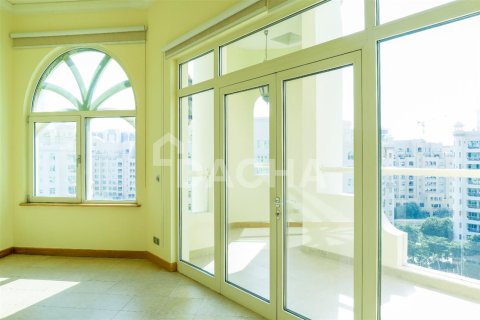 Apartment in Palm Jumeirah, Dubai 3 bedrooms, 202.6 sq.m. № 6911 - photo 13