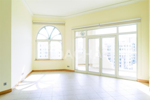 Apartment in Palm Jumeirah, Dubai 3 bedrooms, 202.6 sq.m. № 6911 - photo 3
