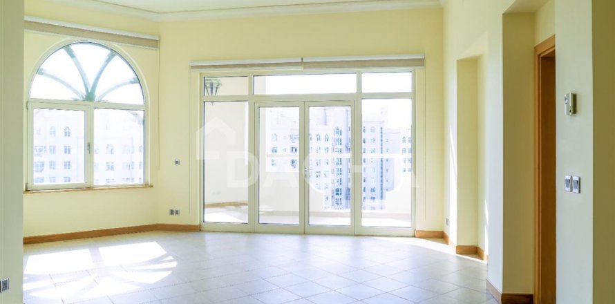 Apartment in Palm Jumeirah, Dubai 3 bedrooms, 202.6 sq.m. № 6911