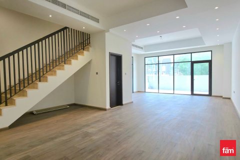 Villa à Dubai, 4 chambres, 249.8 m², № 58304 - photo 3