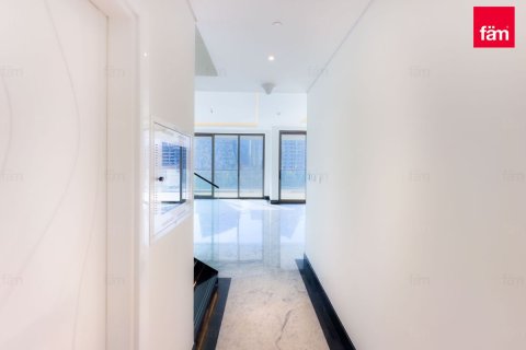 Apartment in Business Bay, Dubai 2 bedrooms, 199 sq.m. № 53293 - photo 13
